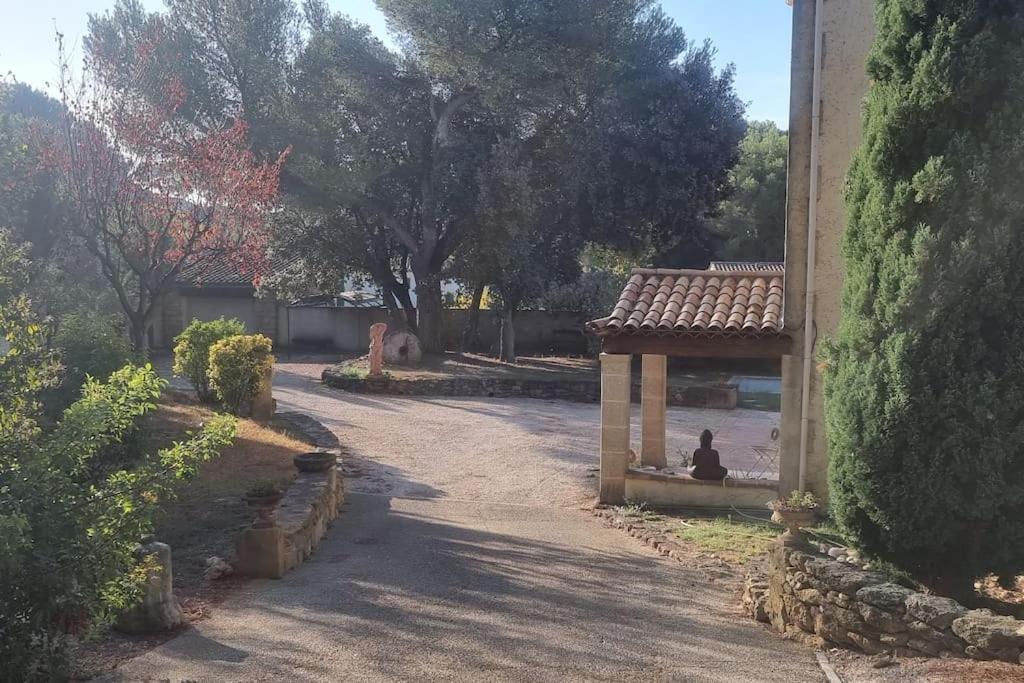 Villa De 240 M2 Au Calme Avec Piscine Salon-de-Provence Exterior photo