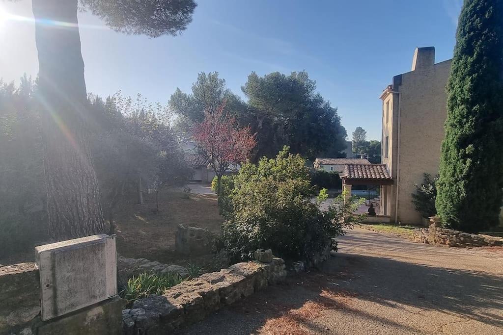 Villa De 240 M2 Au Calme Avec Piscine Salon-de-Provence Exterior photo